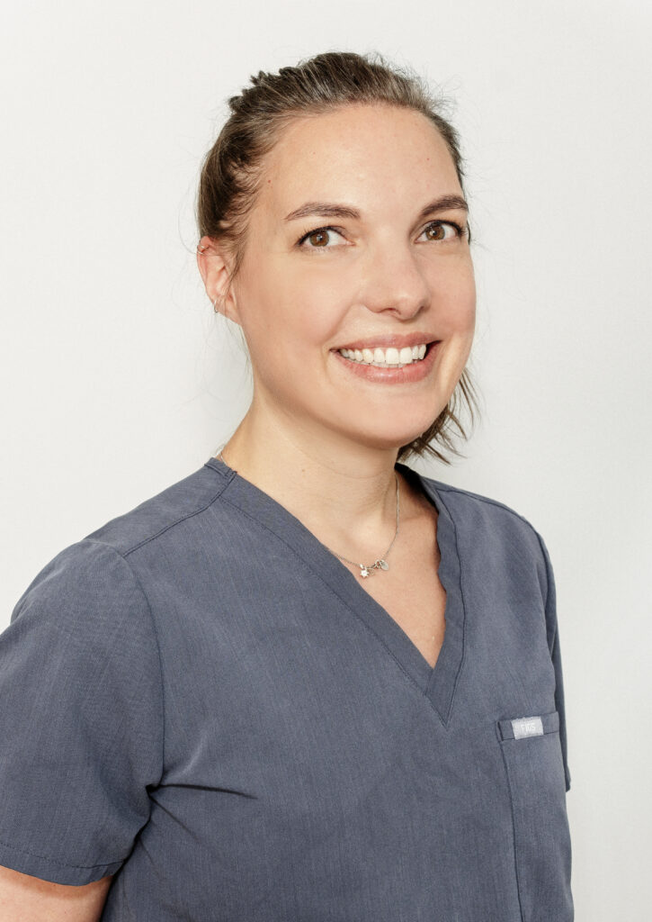 Portraitfoto von Dr. rer. nat. Andrea Wartenberg, Diplom-Biologin
