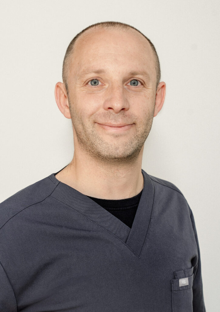 Portraitfoto von Stefan Sadowski, Medizinischer Technologe für Laboratoriumsanalytik (MTL)